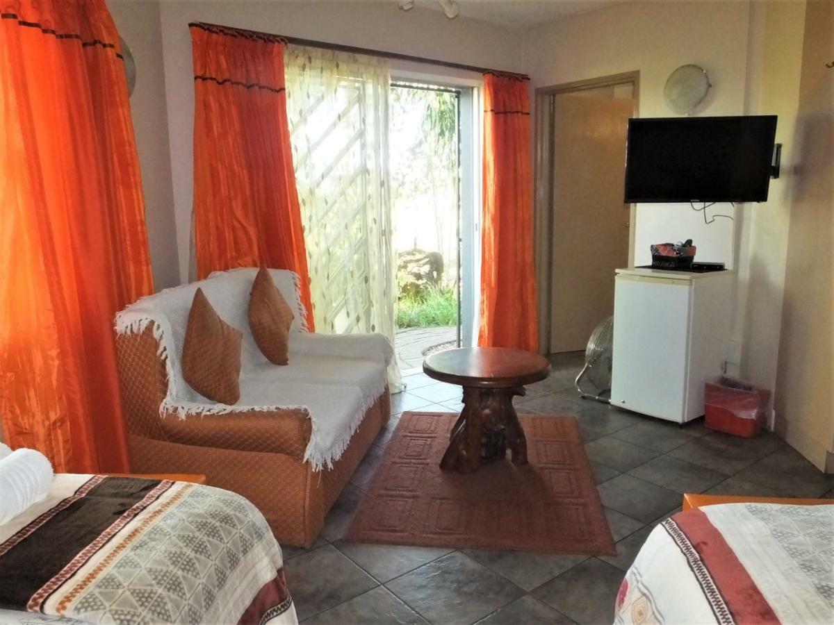 Tatenda Guest House Hazyview Bagian luar foto